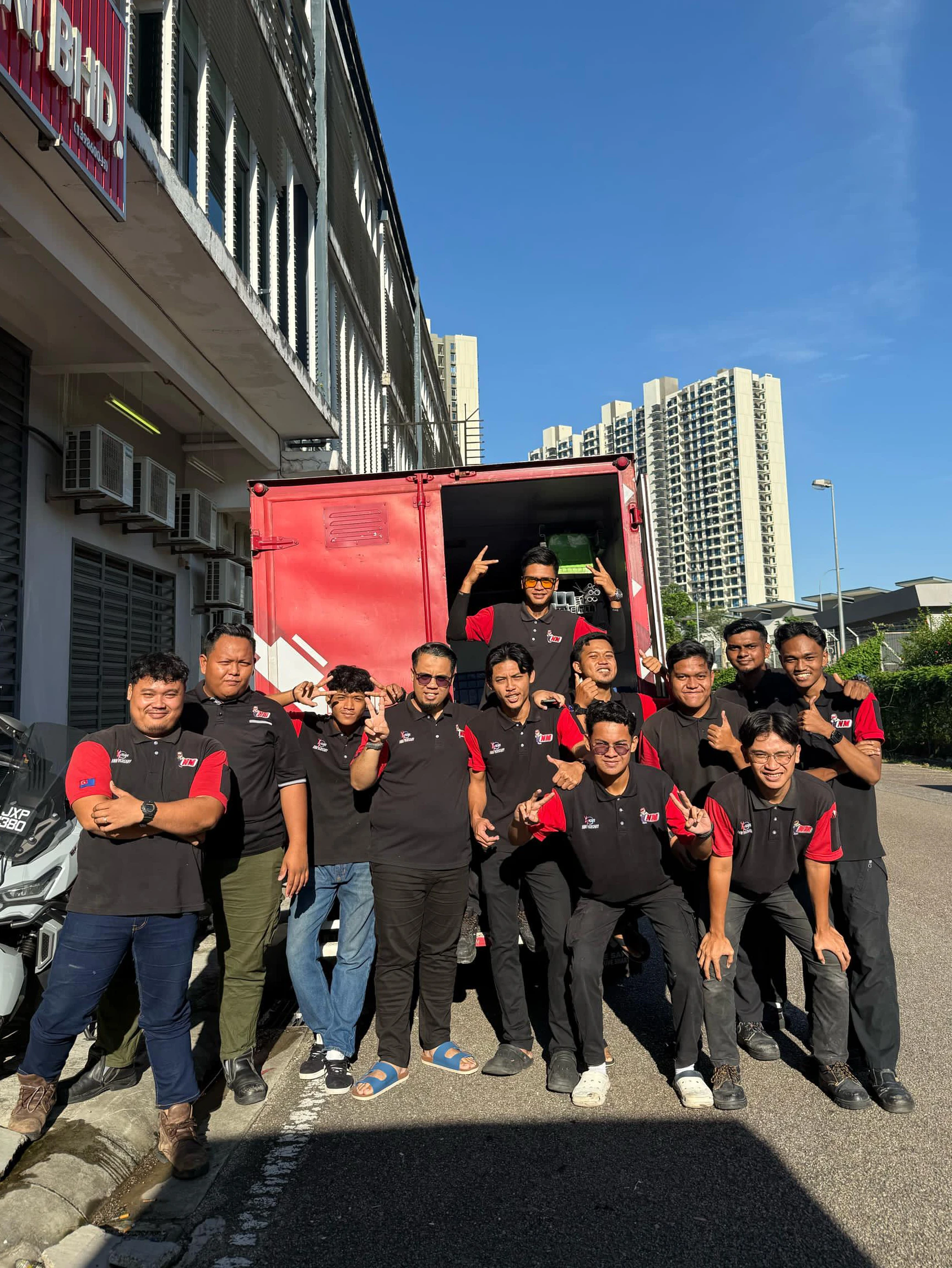 satu hati dalam perkhidmatan